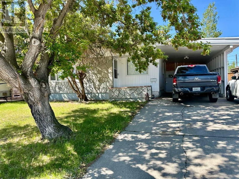 1518 29 Street South Lethbridge, Alberta