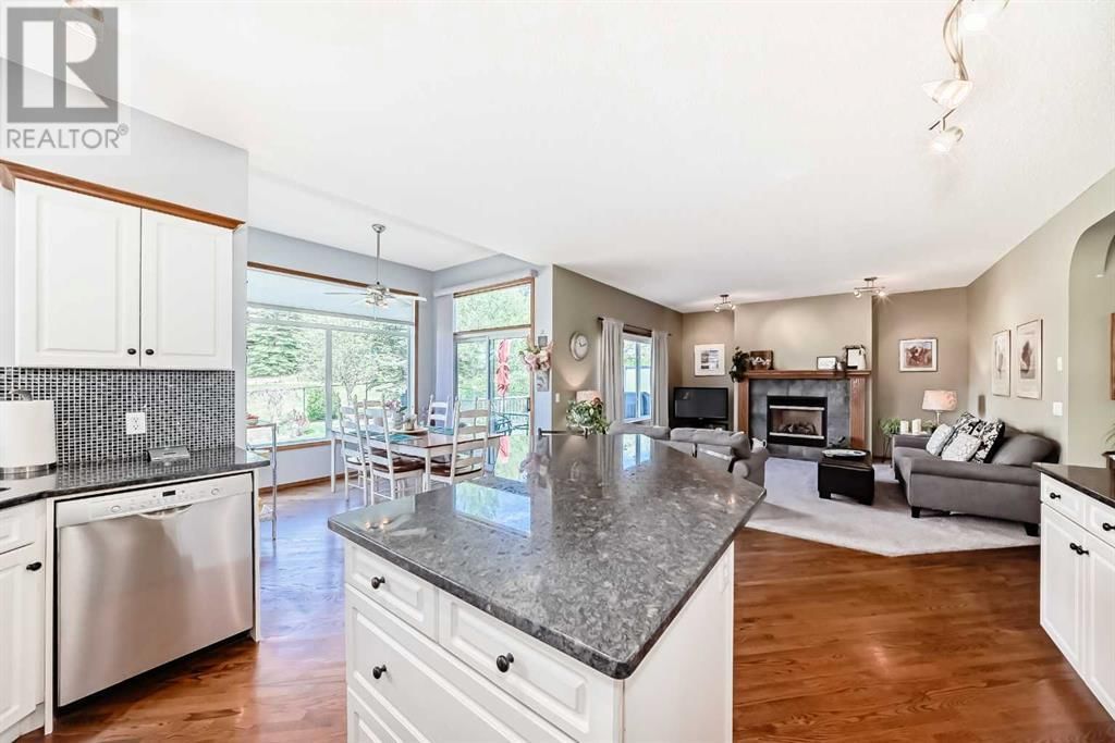 126 GLENEAGLES TERRACE Image 12
