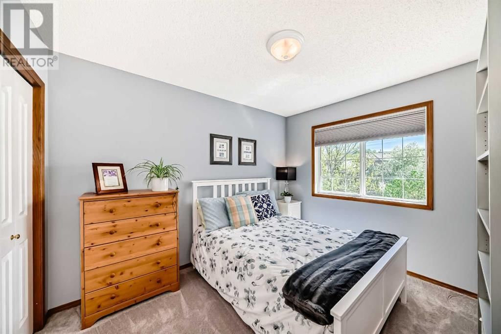 126 GLENEAGLES TERRACE Image 26