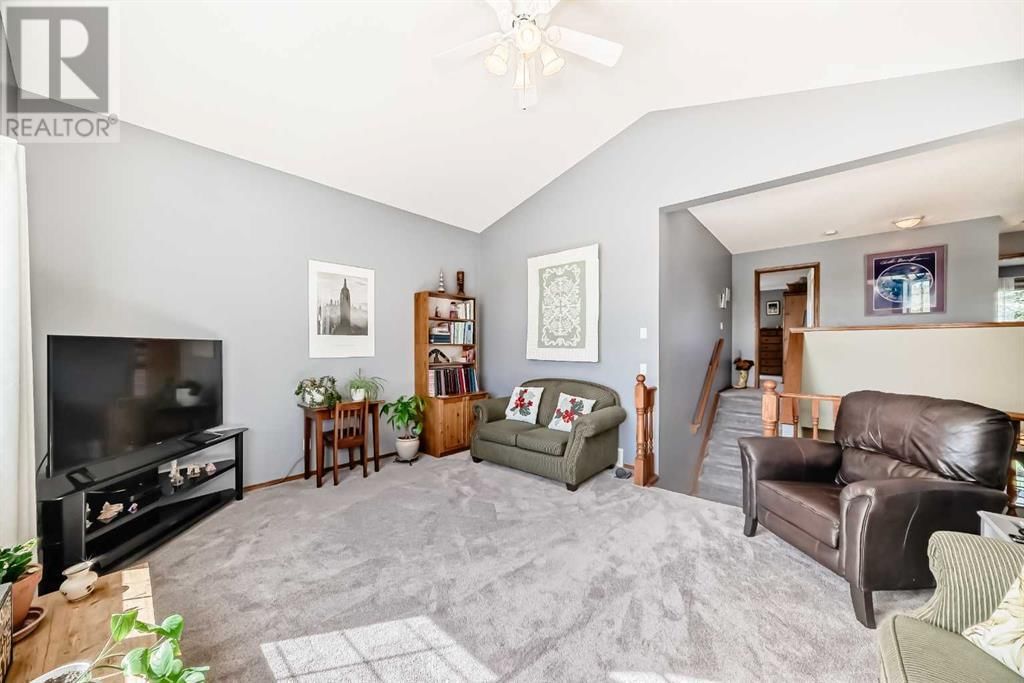 126 GLENEAGLES TERRACE Image 32