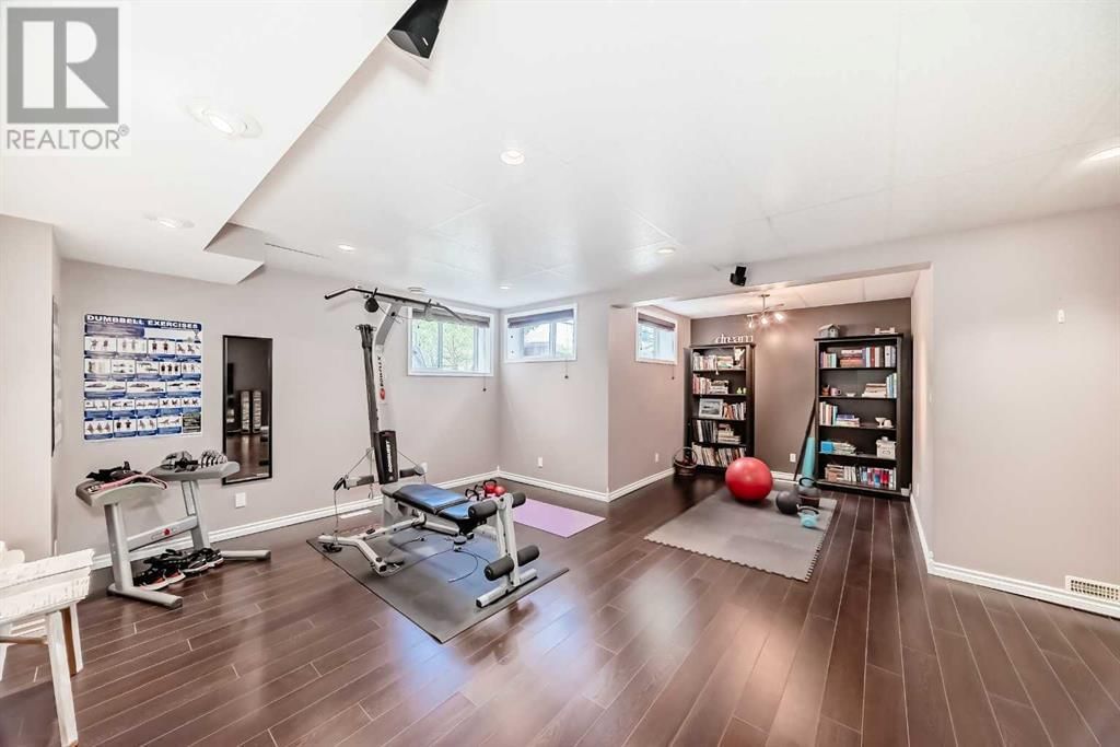 126 GLENEAGLES TERRACE Image 36