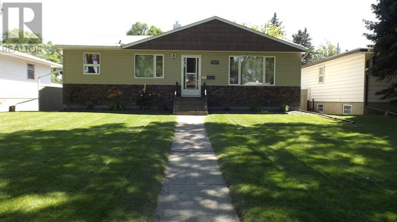 321 24 Street South Lethbridge, Alberta