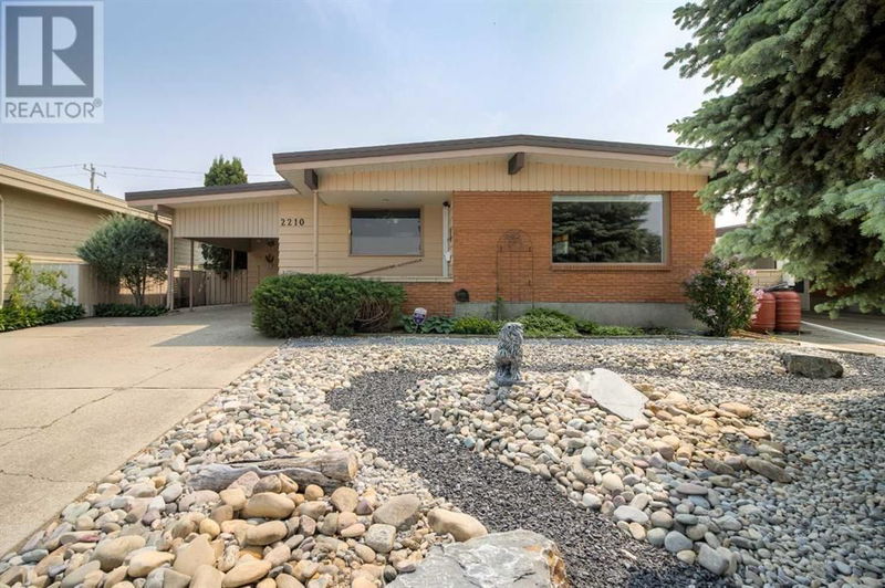 2210 15 Avenue South Lethbridge, Alberta