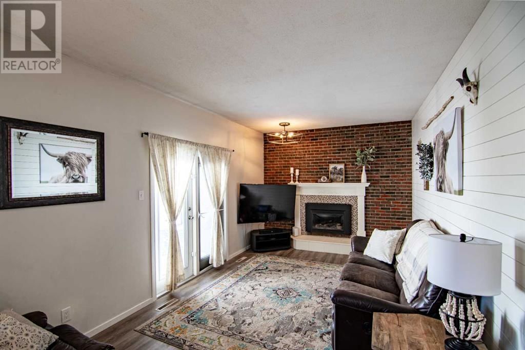 27 MUNRO CRESCENT Image 13