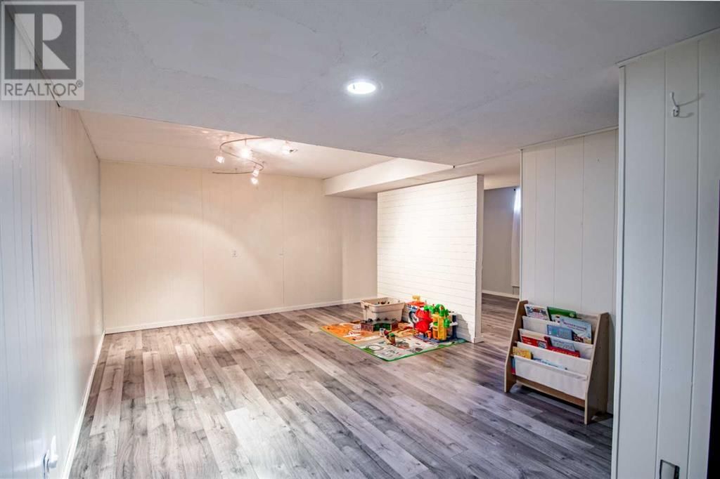 27 MUNRO CRESCENT Image 31