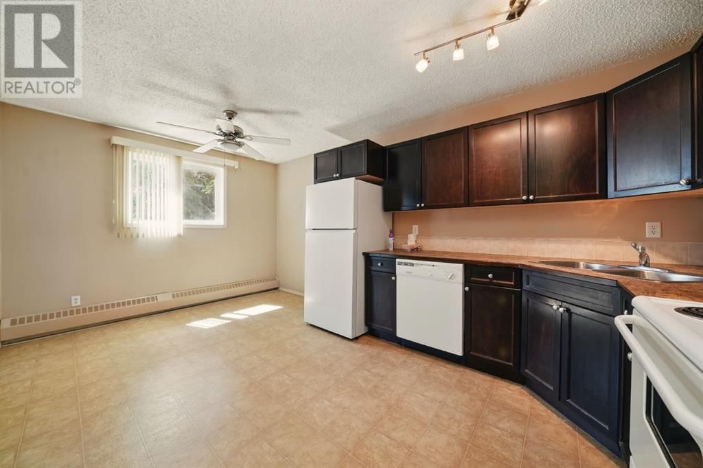 4415 48 AVENUE Image 11