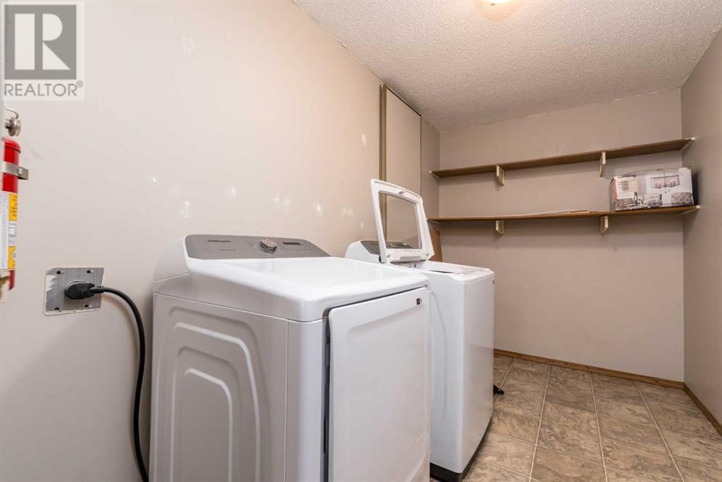5607 31 STREET Image 16
