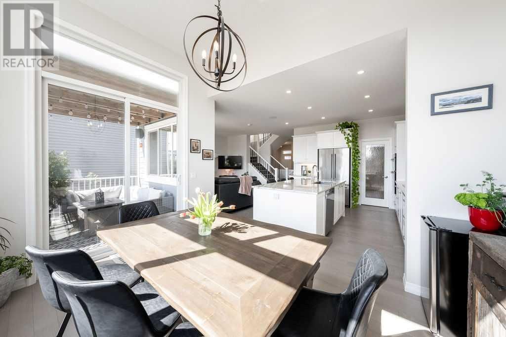 7 SUNDOWN CRESCENT Image 14