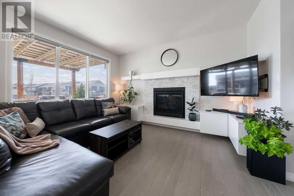 7 SUNDOWN CRESCENT Image 17