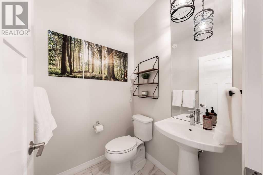 7 SUNDOWN CRESCENT Image 20
