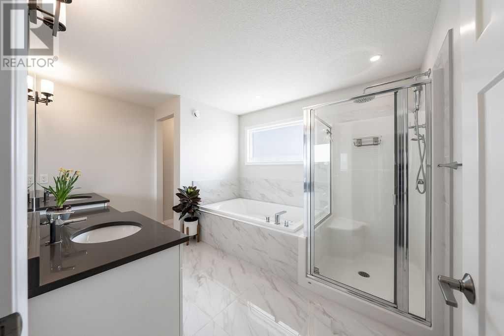7 SUNDOWN CRESCENT Image 24