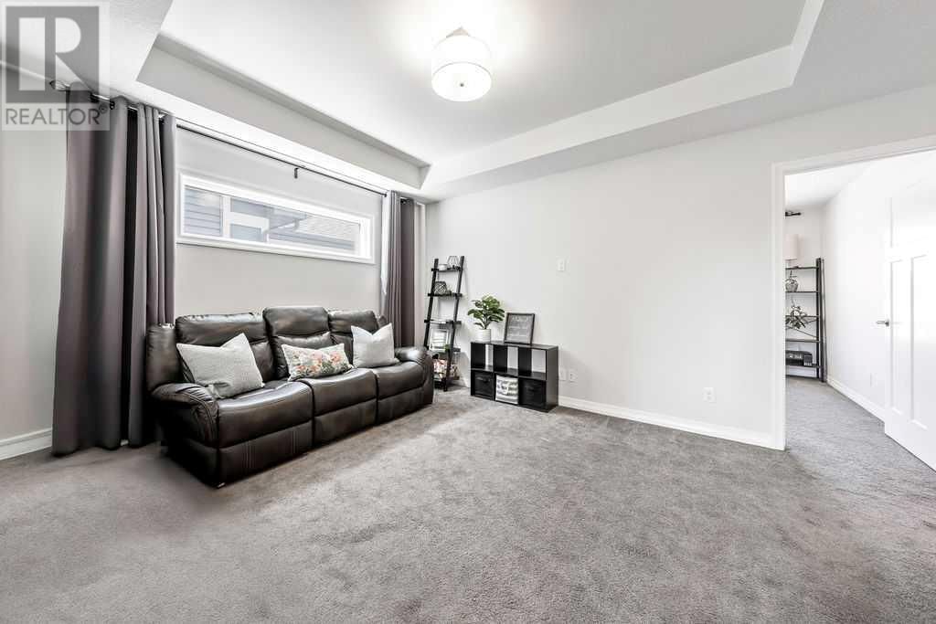 7 SUNDOWN CRESCENT Image 29