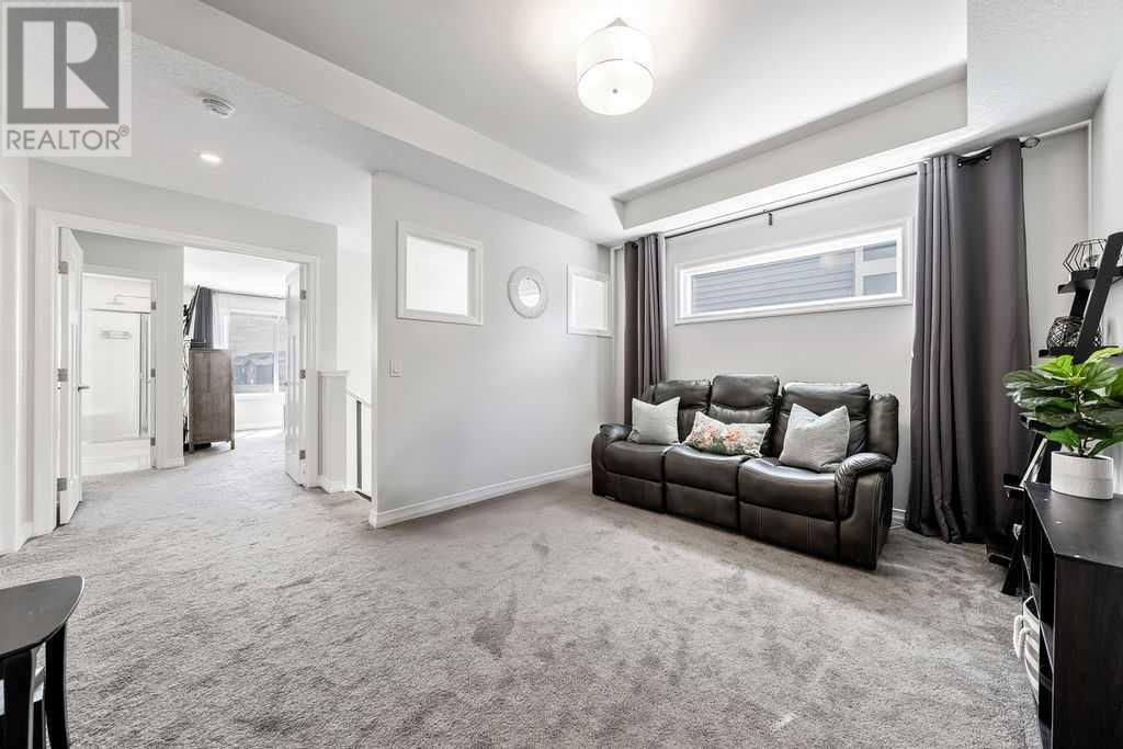 7 SUNDOWN CRESCENT Image 30