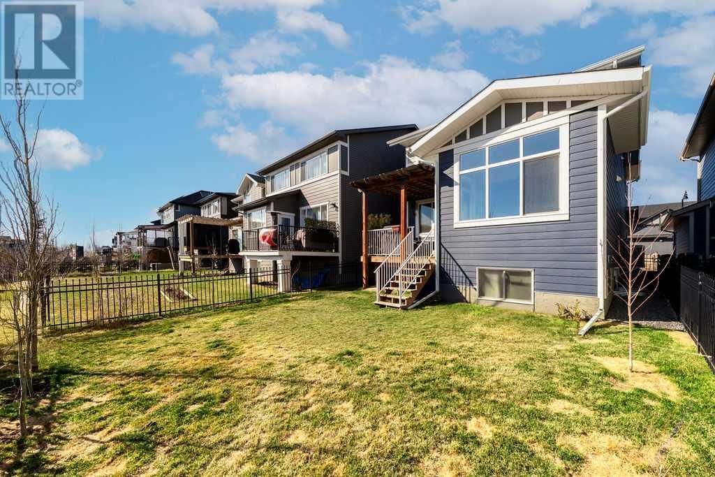 7 SUNDOWN CRESCENT Image 44
