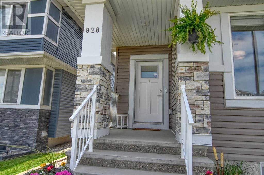 828 WEST LAKEVIEW DRIVE Image 3