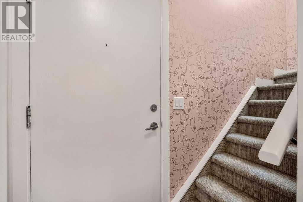 315 24 AVENUE SOUTHWEST Image 17