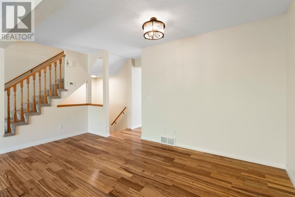 243 CHRISTIE PARK MEWS SOUTHWEST Image 15