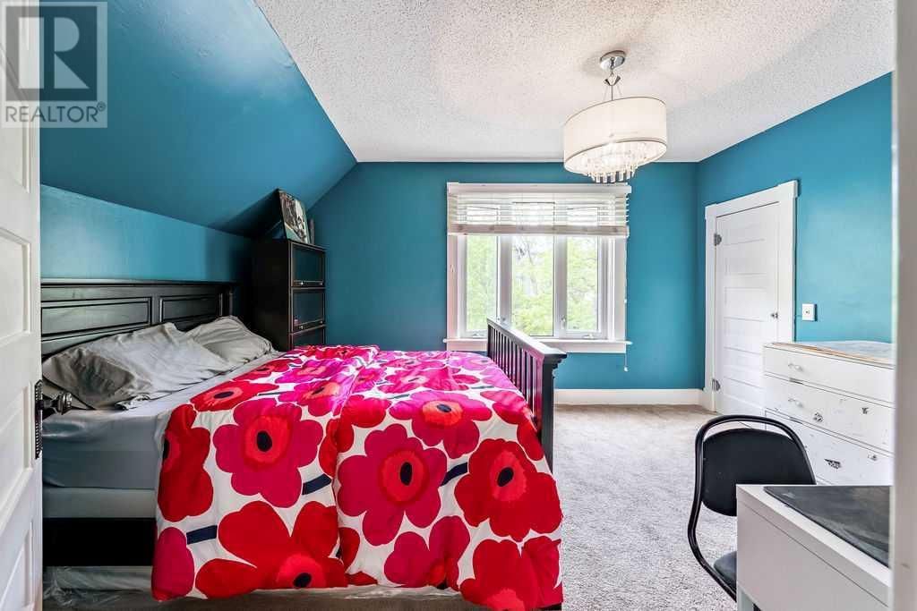439 15 AVENUE NORTHEAST Image 30