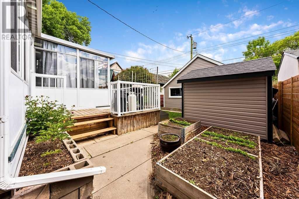 439 15 AVENUE NORTHEAST Image 37