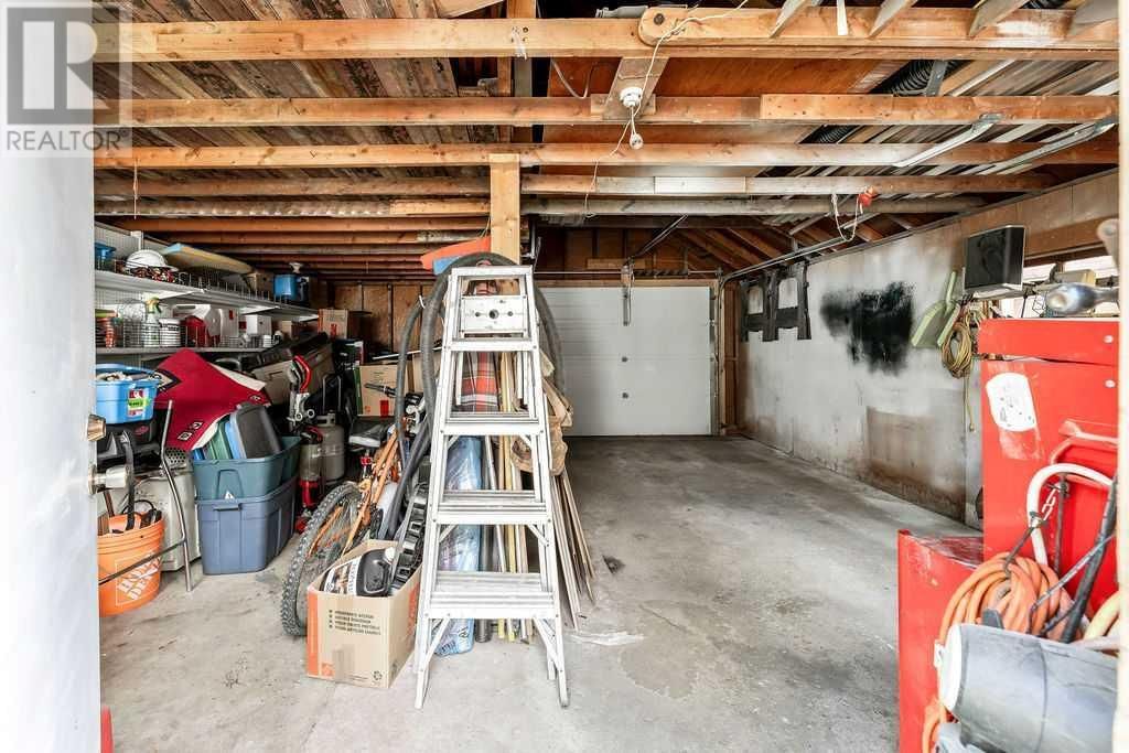 439 15 AVENUE NORTHEAST Image 41