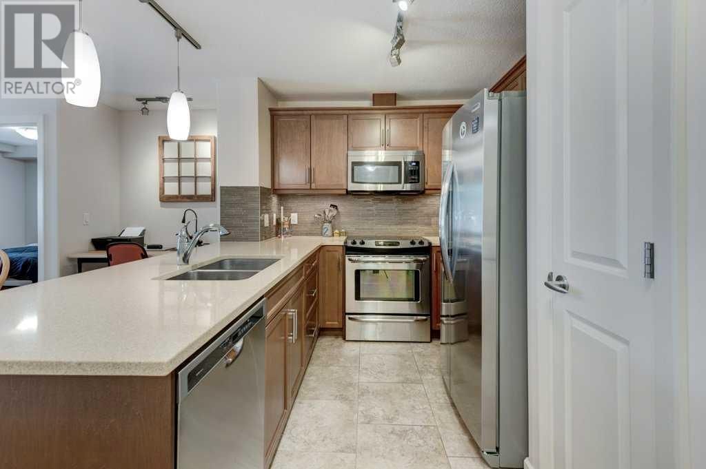 310 MCKENZIE TOWNE GATE SOUTHEAST Image 12