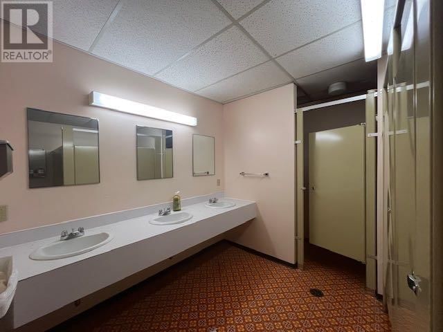 1009 1 AVENUE Image 20