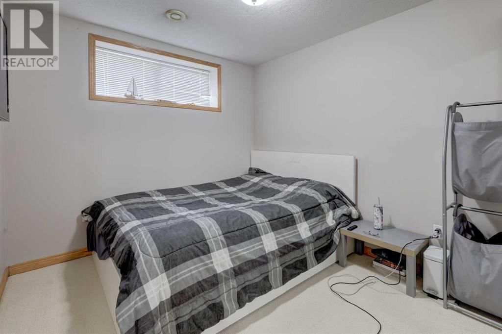 148 STONEGATE CRESCENT NORTHWEST Image 34