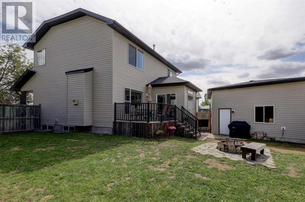 148 STONEGATE CRESCENT NORTHWEST Image 38