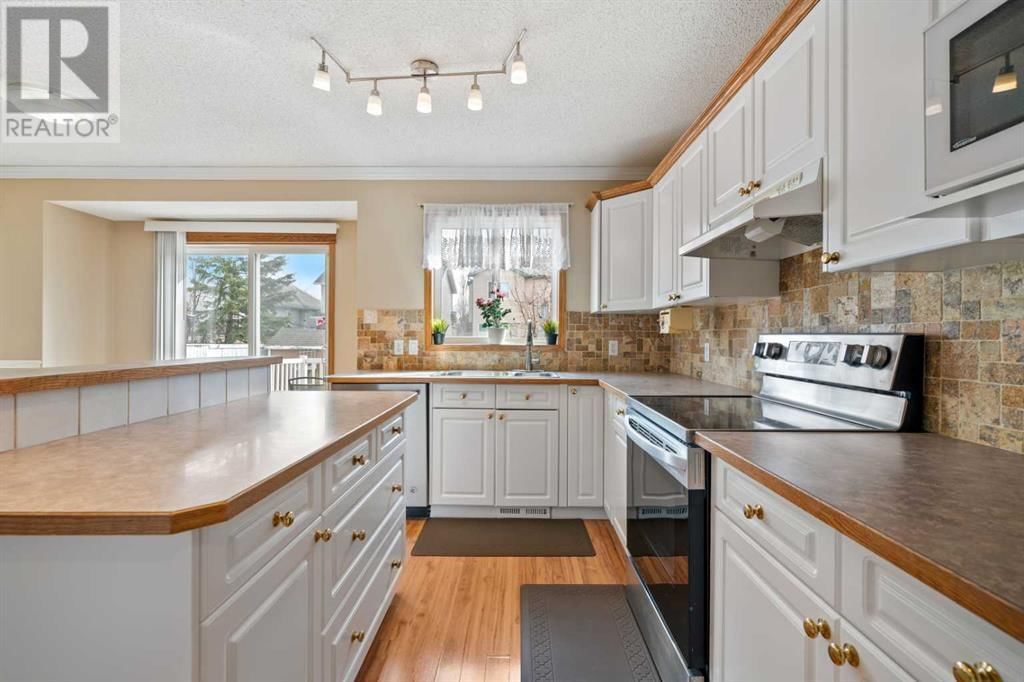 55 SOMERCREST GROVE SOUTHWEST Image 5