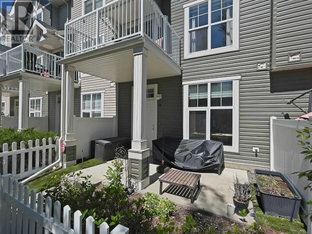 15 TOSCANA GARDENS NORTHWEST Image 1