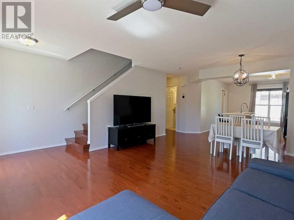 15 TOSCANA GARDENS NORTHWEST Image 11