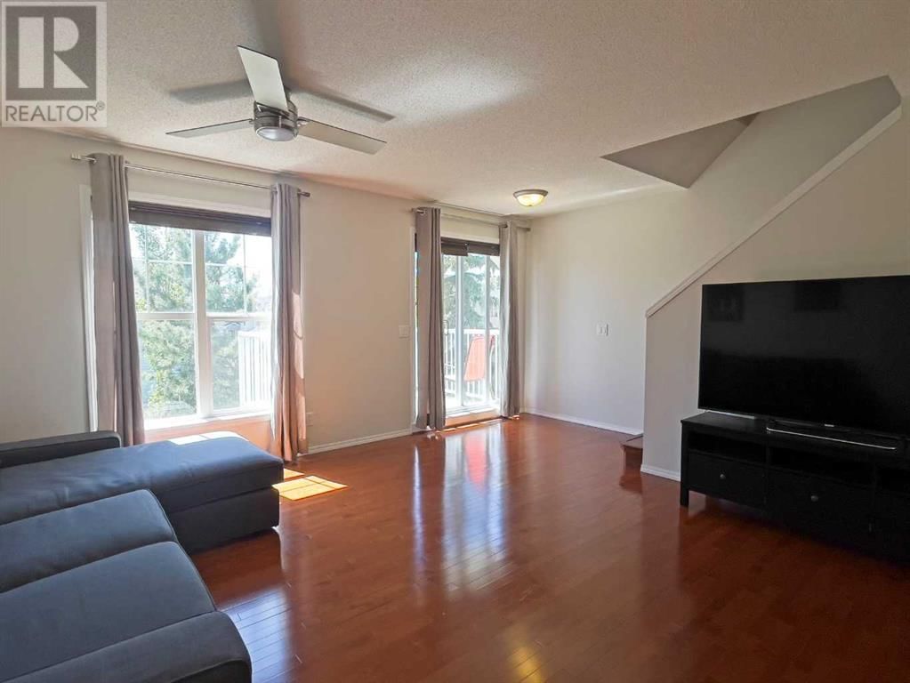 15 TOSCANA GARDENS NORTHWEST Image 12