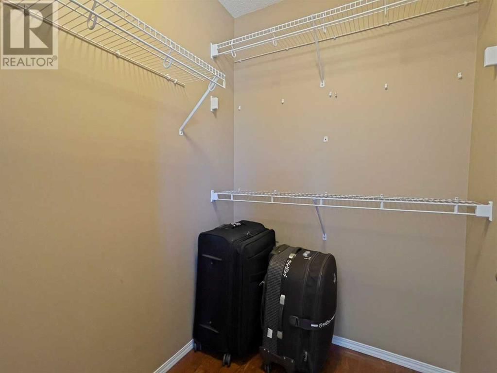 15 TOSCANA GARDENS NORTHWEST Image 32