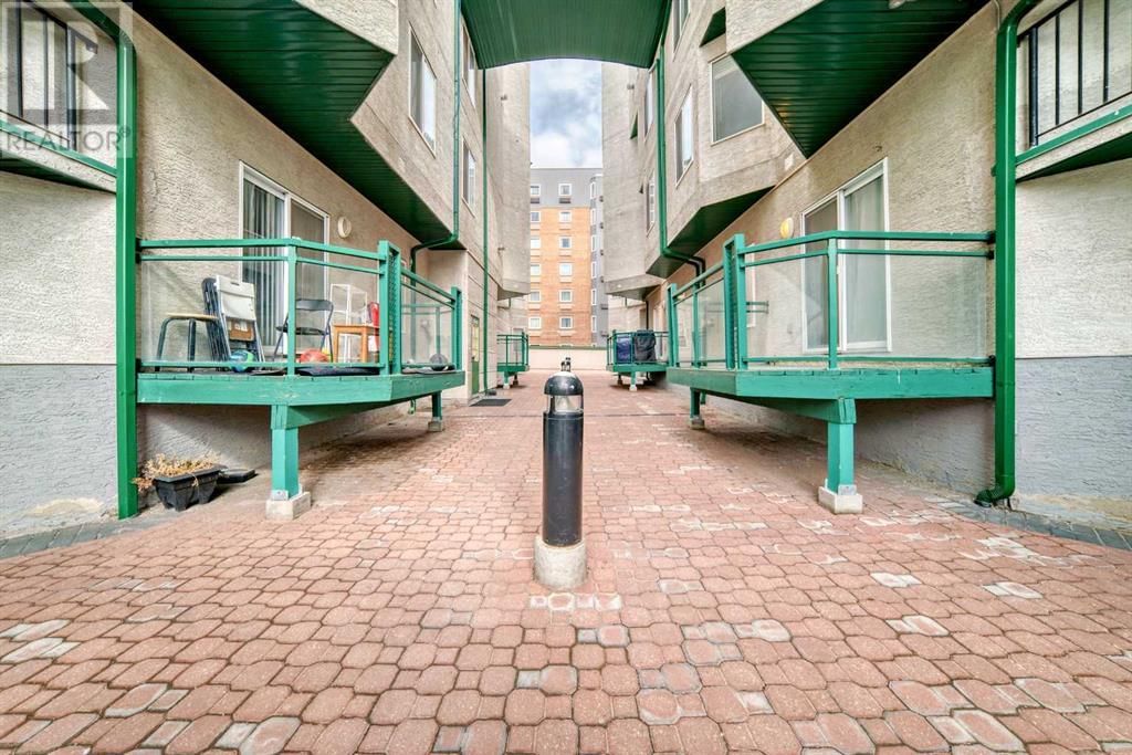 1514 11 STREET SOUTHWEST Image 41