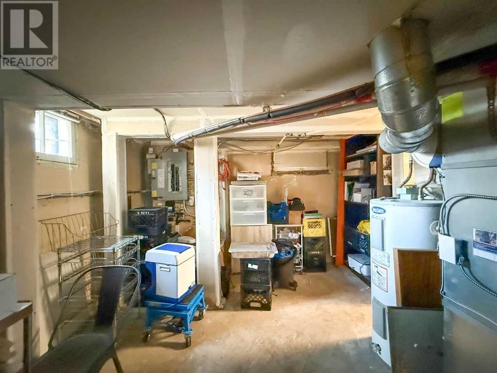 204 7A STREET NORTHEAST Image 31