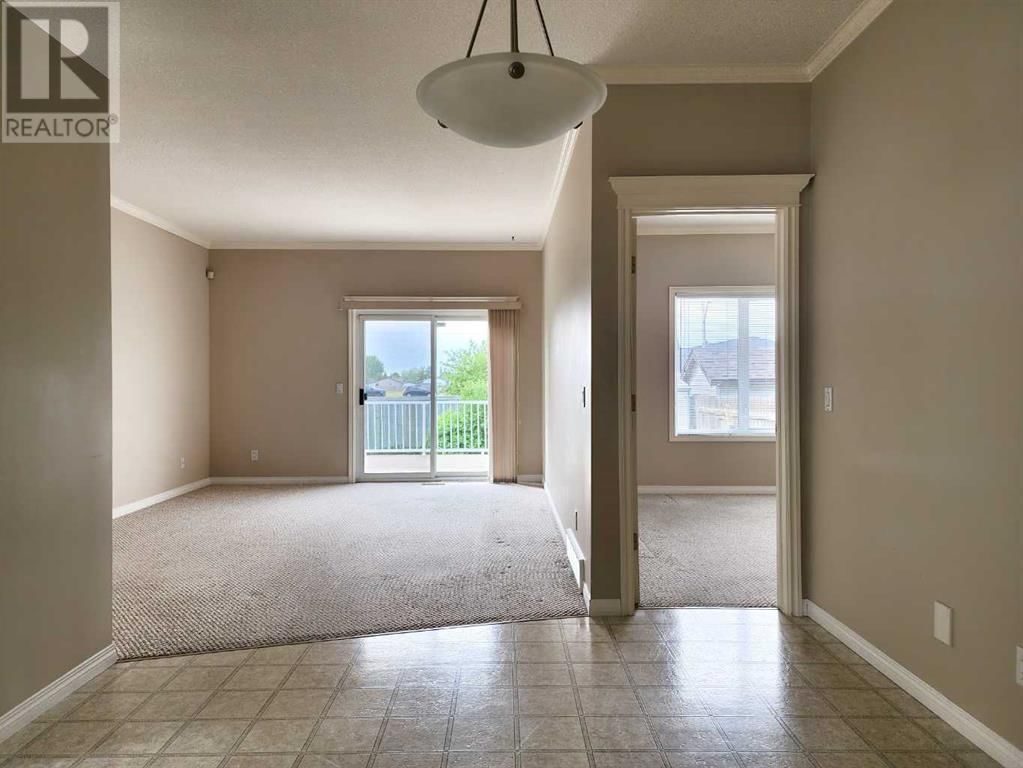 27 SKYLINE CRESCENT Image 11