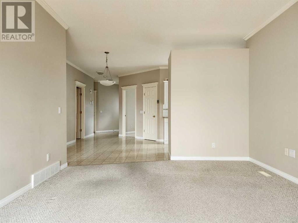 27 SKYLINE CRESCENT Image 13