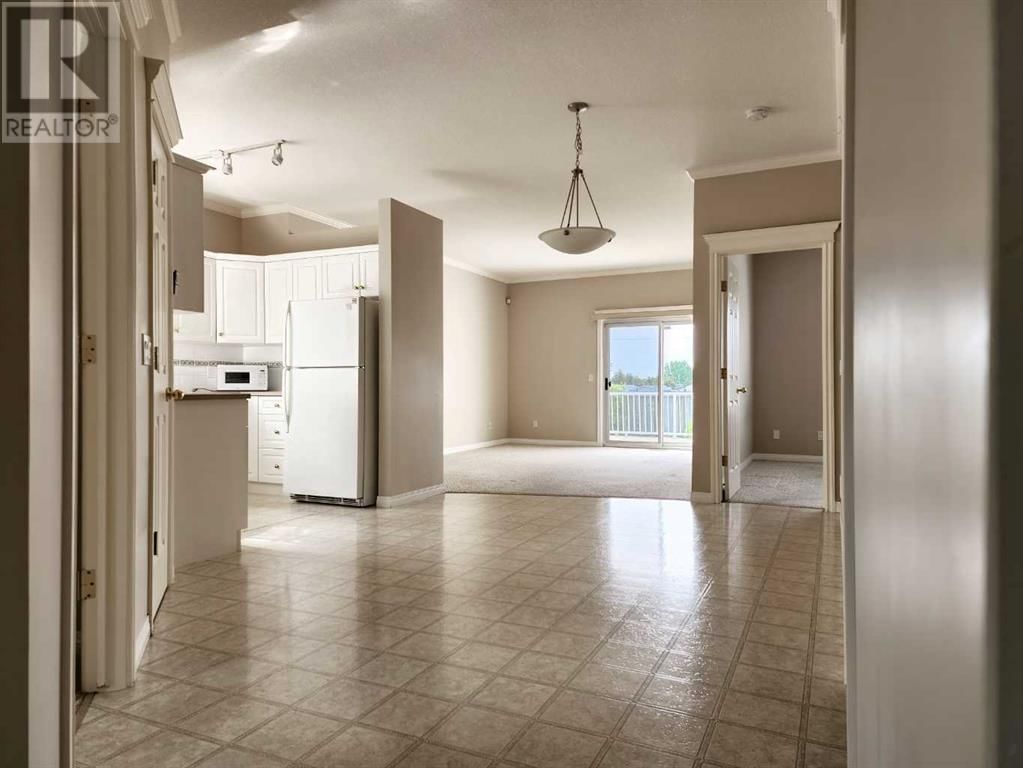 27 SKYLINE CRESCENT Image 4