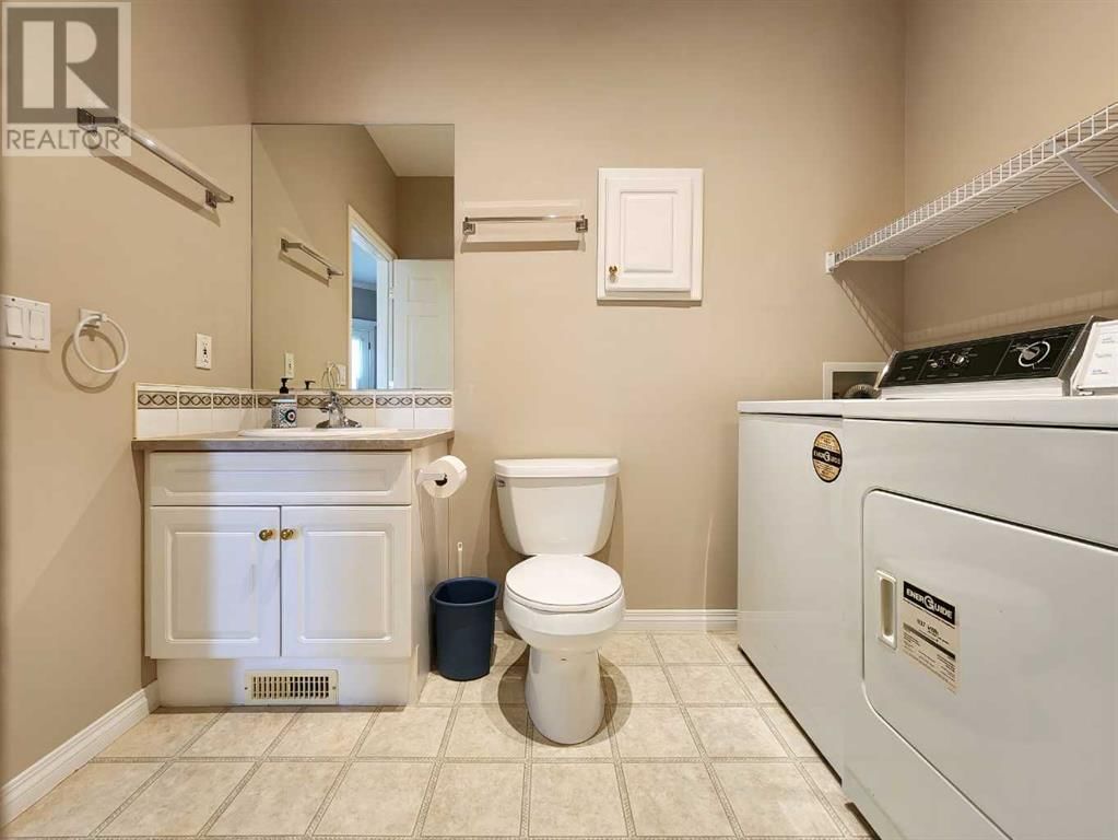27 SKYLINE CRESCENT Image 7