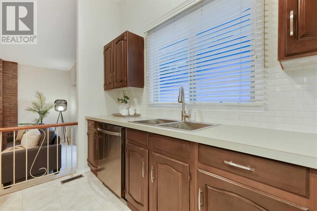 12332 WOODVIEW ROAD SOUTHWEST Image 12