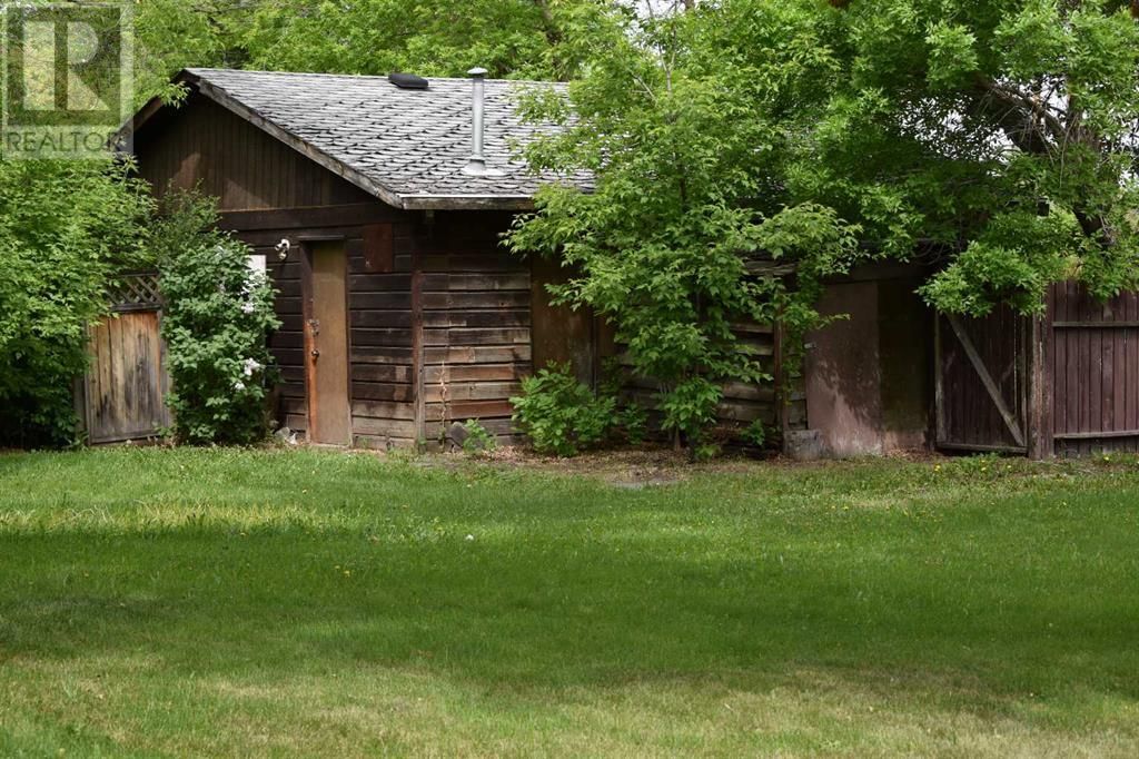 7620 34 AVENUE NORTHWEST Image 38