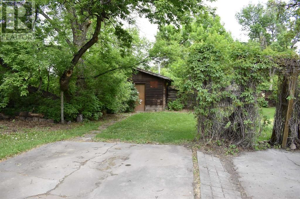 7620 34 AVENUE NORTHWEST Image 39