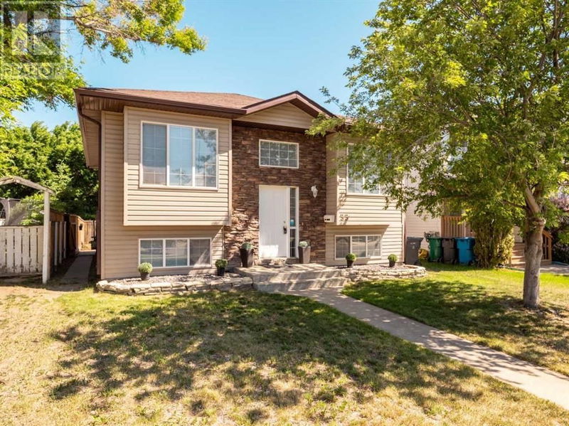 33 Peigan Court West Lethbridge, Alberta