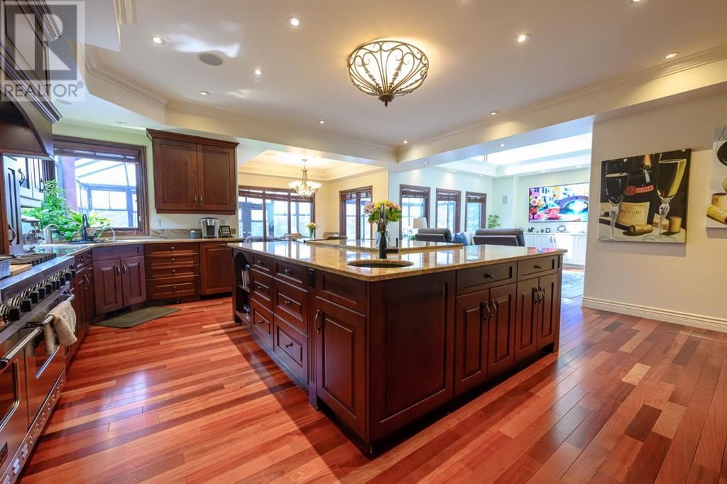 61011 704A TOWNSHIP Image 11