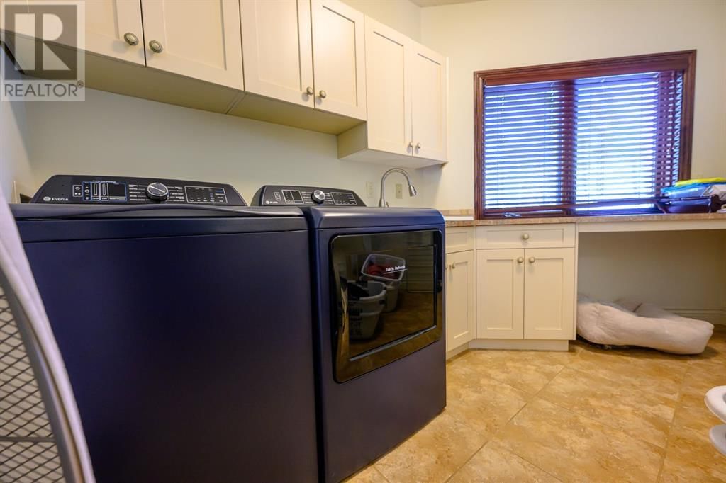 61011 704A TOWNSHIP Image 12