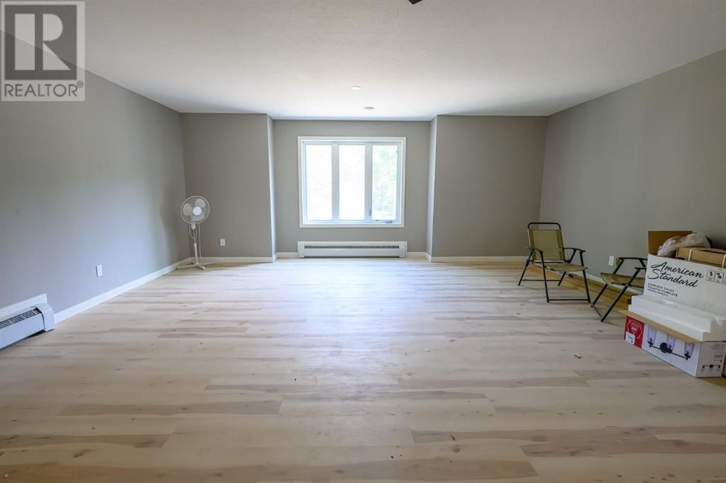 61011 704A TOWNSHIP Image 39