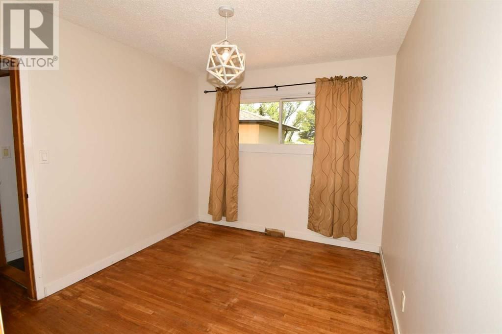 209 3 AVENUE WEST Image 15