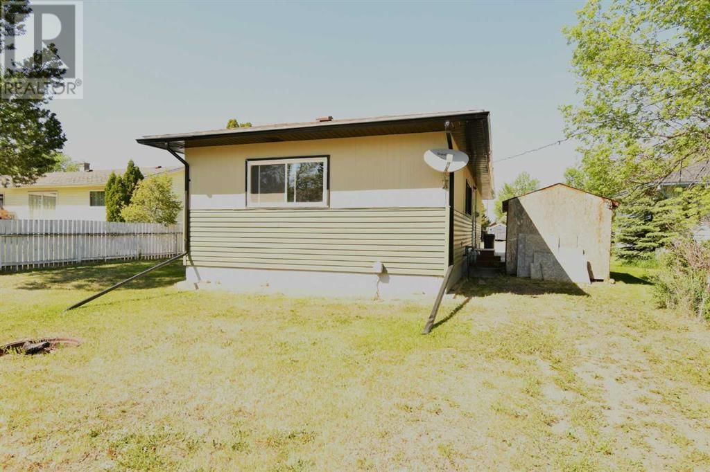 209 3 AVENUE WEST Image 3
