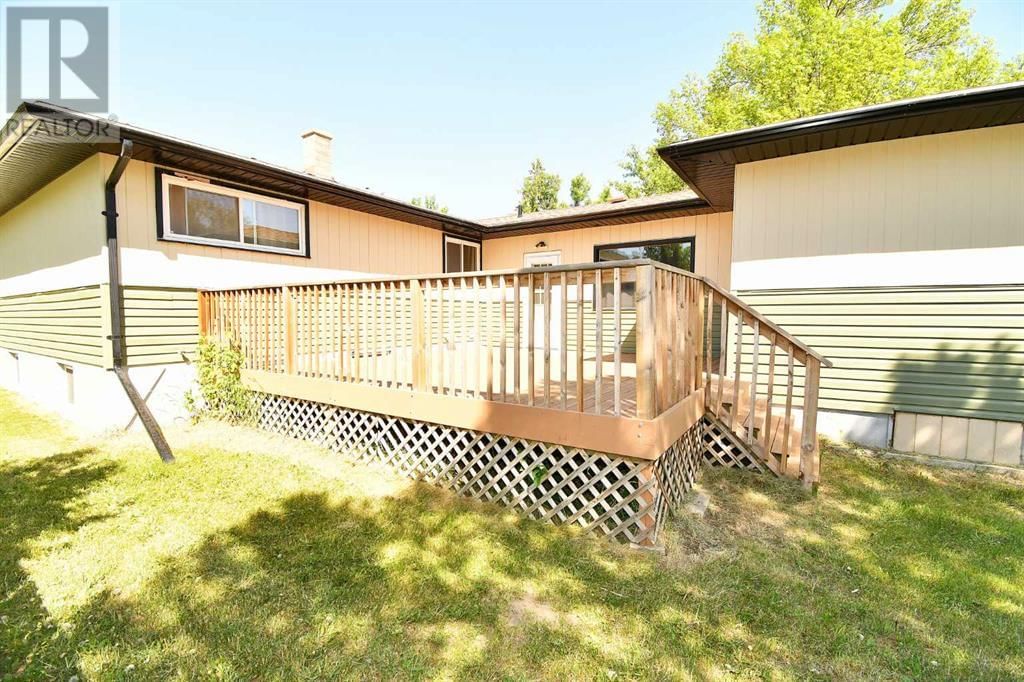 209 3 AVENUE WEST Image 38