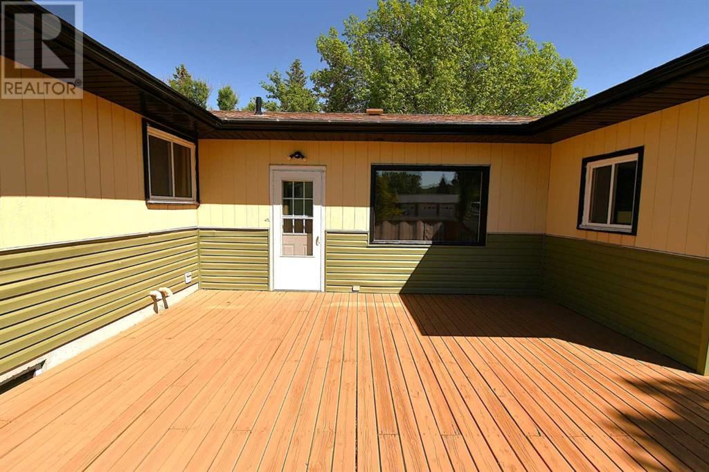 209 3 AVENUE WEST Image 40